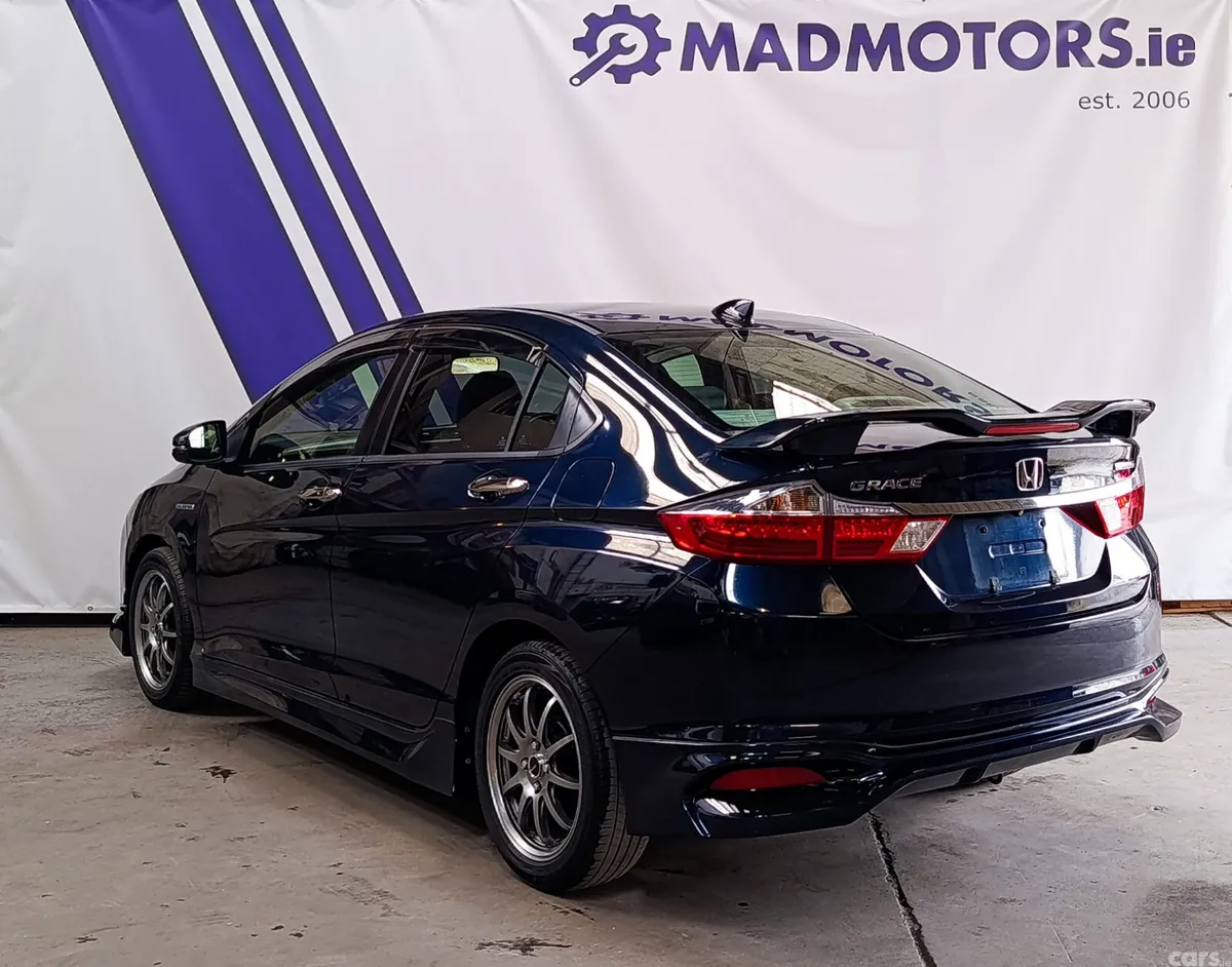 Honda Grace Saloon, Petrol Hybrid, 2016, Blue