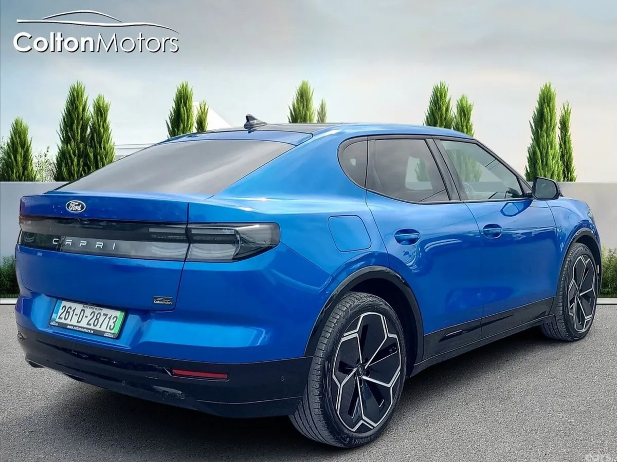 Ford Capri MPV, Electric, 2026, Blue