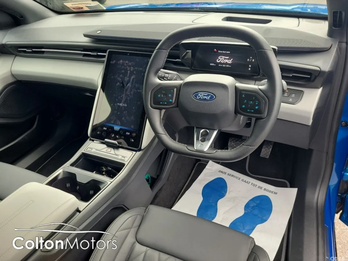 Ford Capri MPV, Electric, 2026, Blue