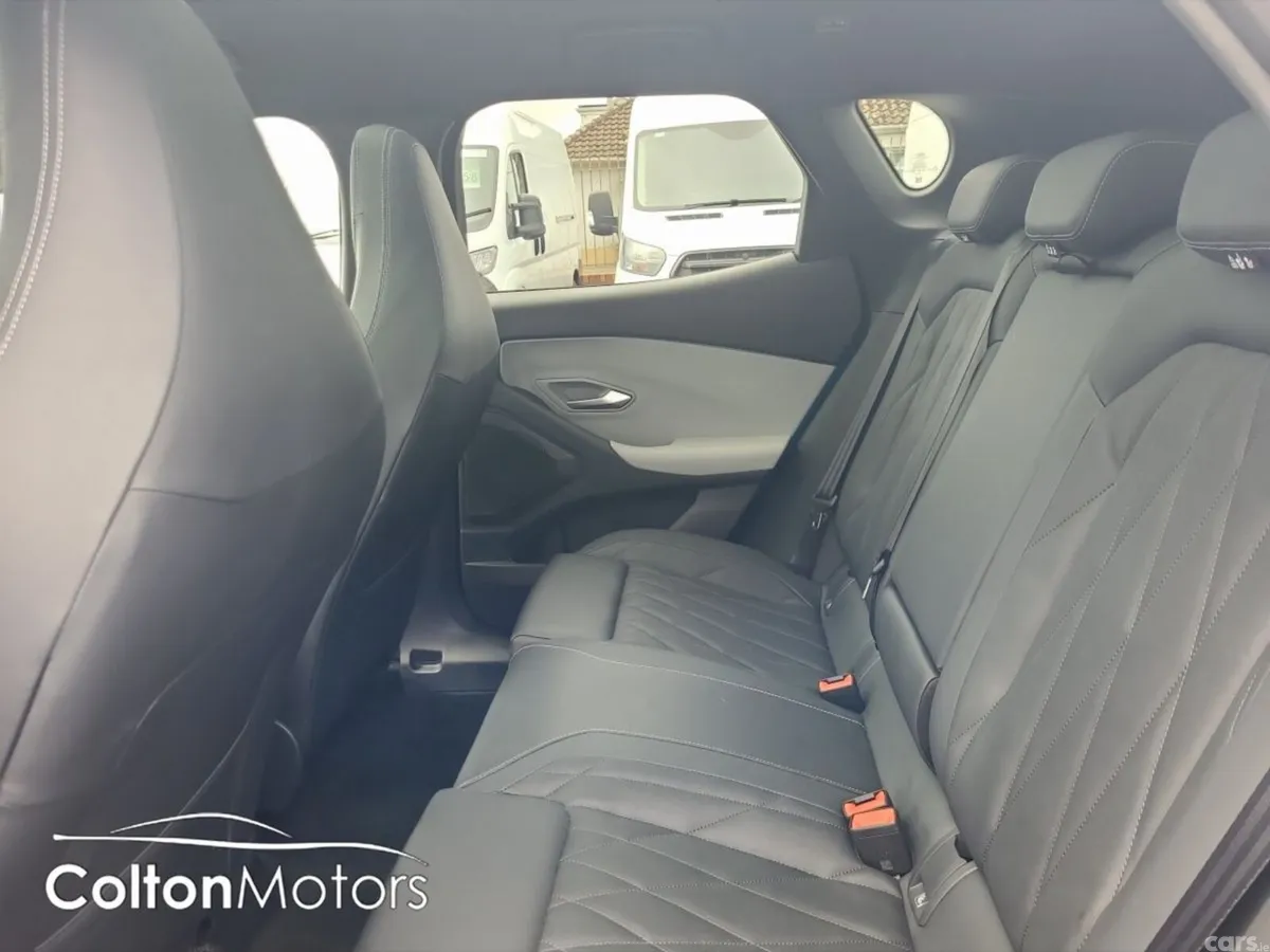 Ford Capri MPV, Electric, 2026, Blue