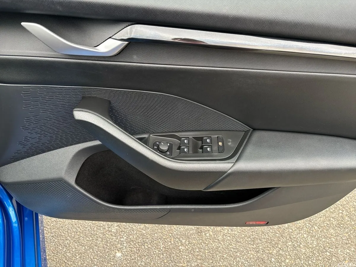 Skoda Octavia Saloon, Diesel, 2024, Blue