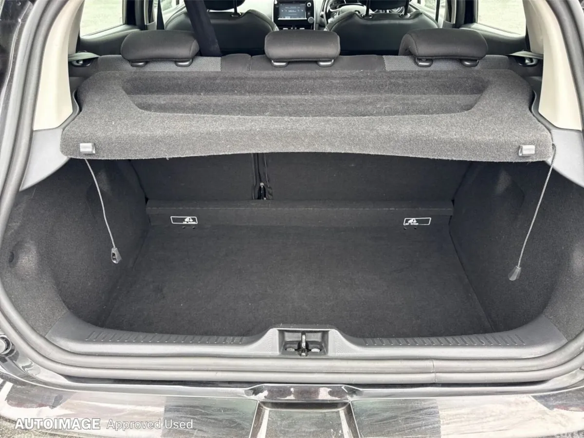 Renault Clio Hatchback, Diesel, 2016, Black