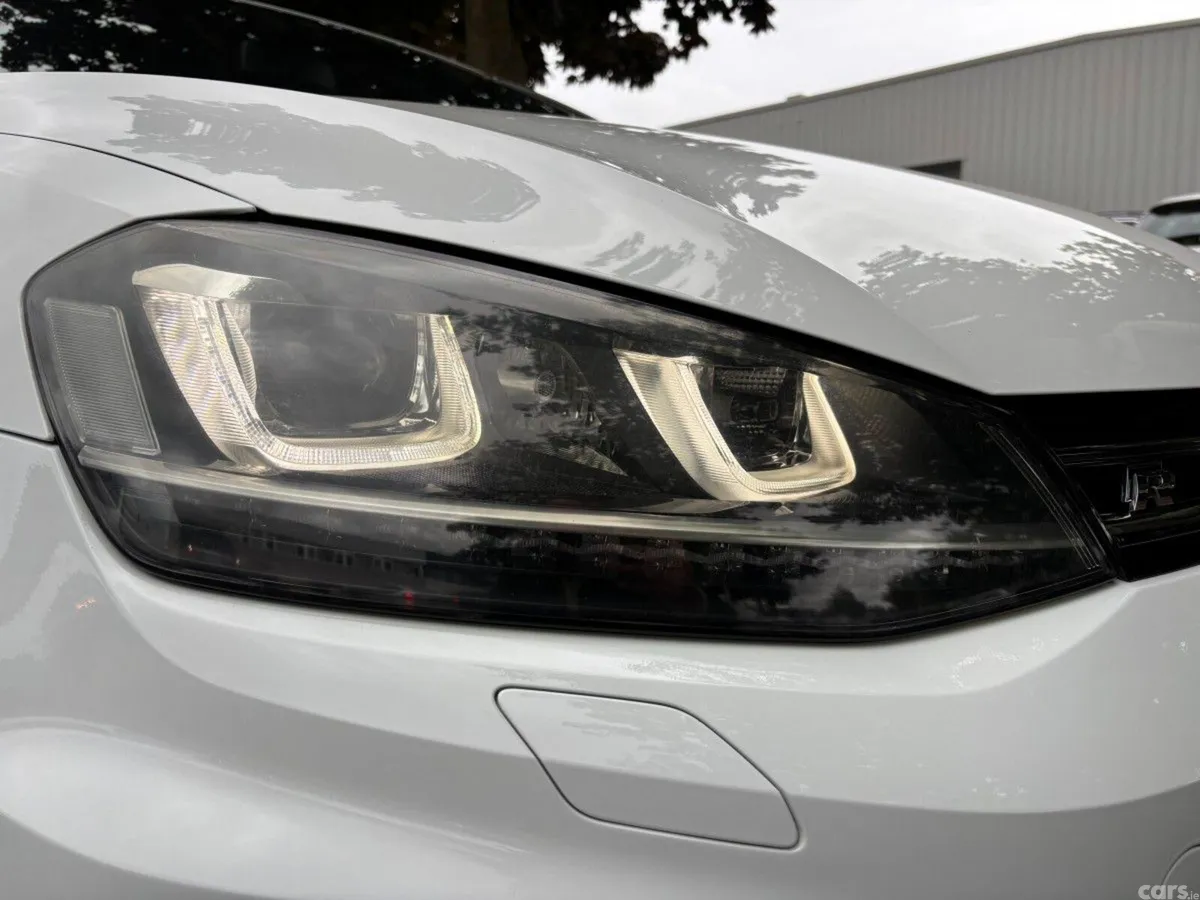 Volkswagen Golf Hatchback, Petrol, 2016, White