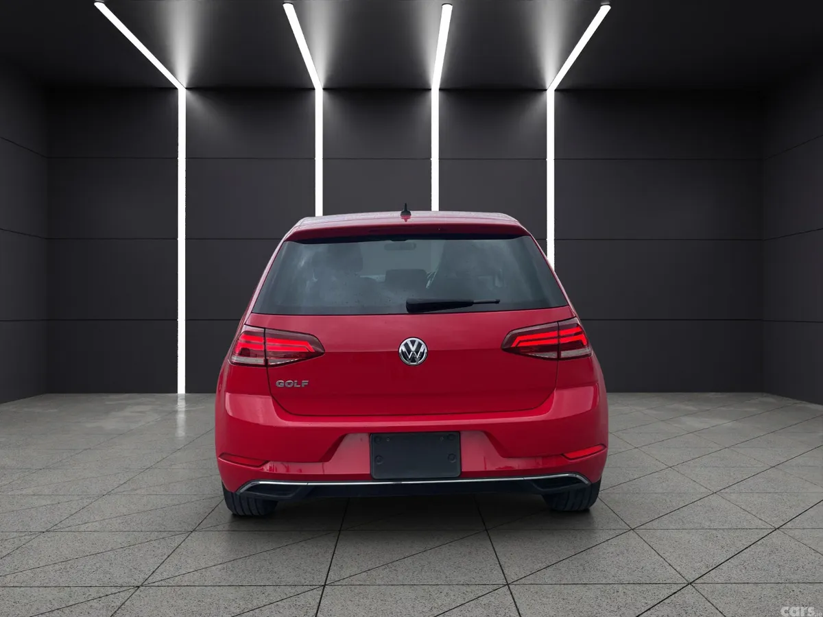 Volkswagen Golf Hatchback, Petrol, 2017, Red
