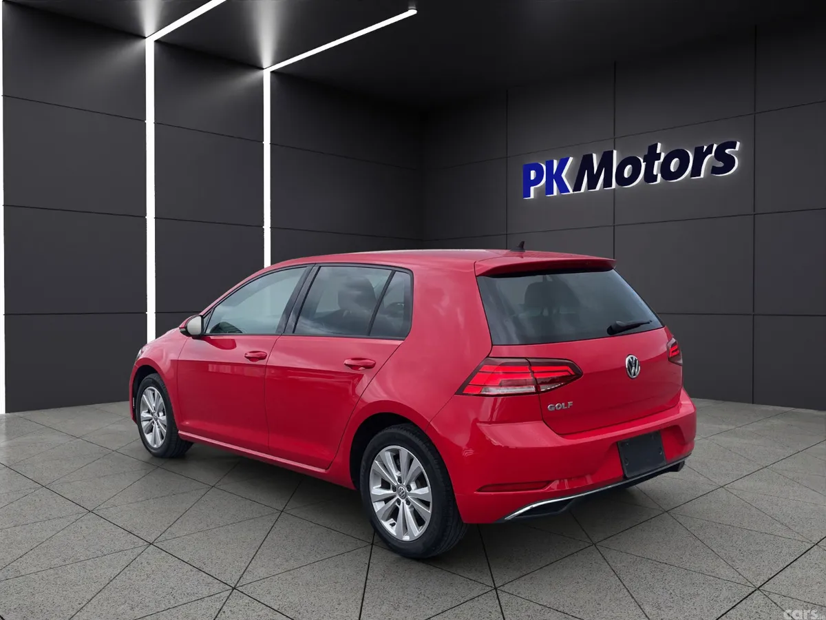 Volkswagen Golf Hatchback, Petrol, 2017, Red