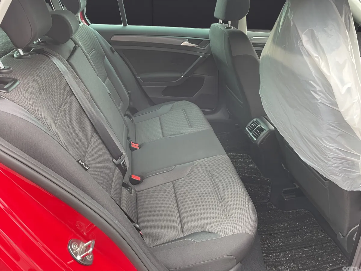 Volkswagen Golf Hatchback, Petrol, 2017, Red