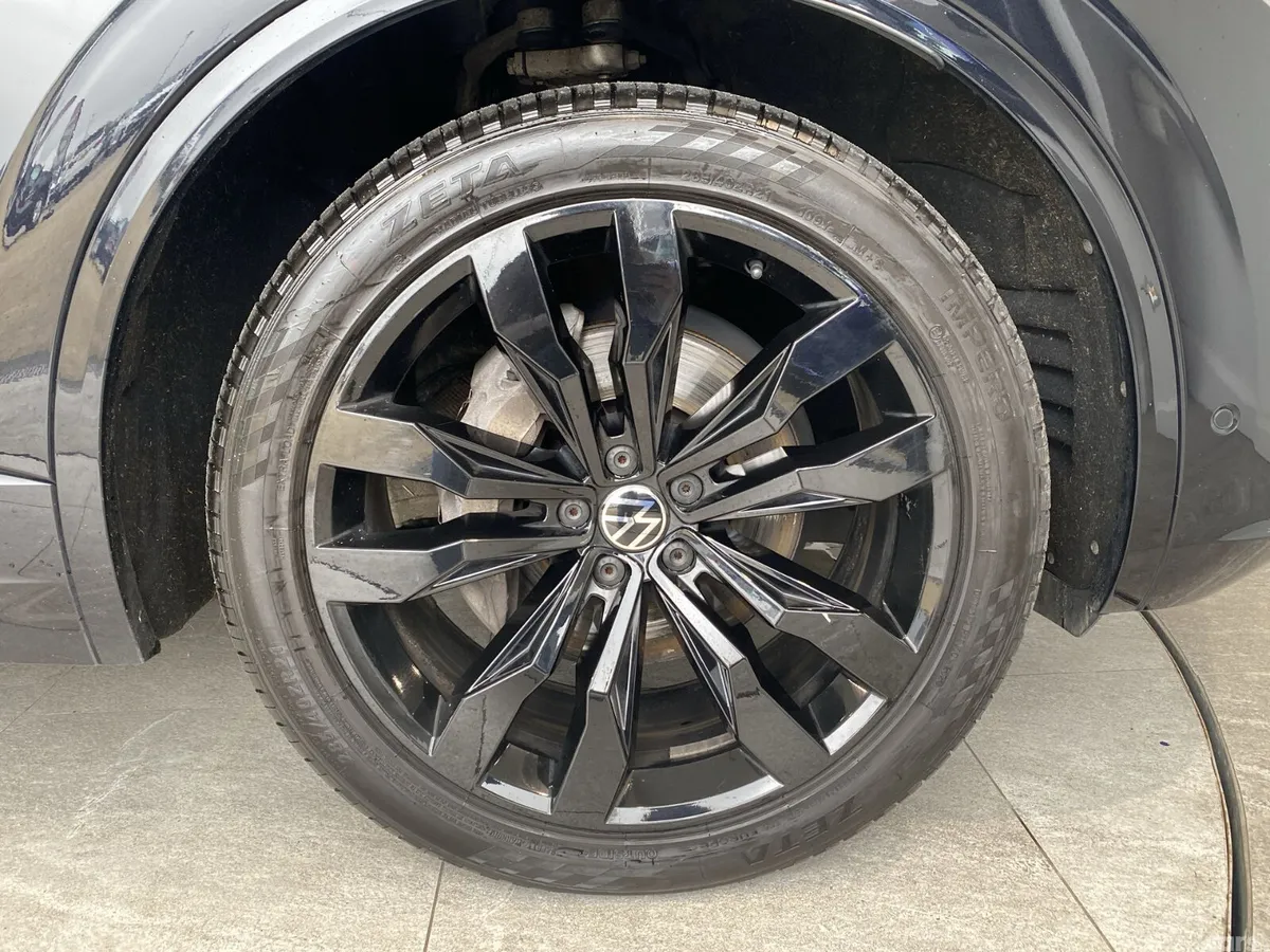 Volkswagen Touareg SUV, Diesel, 2021, Black