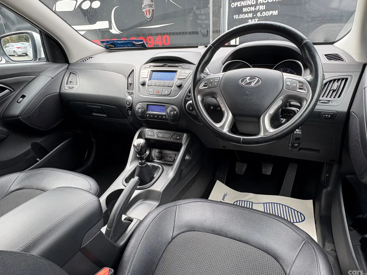 Hyundai ix35 SUV, Diesel, 2014, Silver