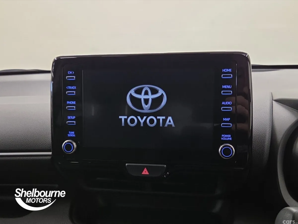 Toyota Yaris Hatchback, Petrol Hybrid, 2023, Red