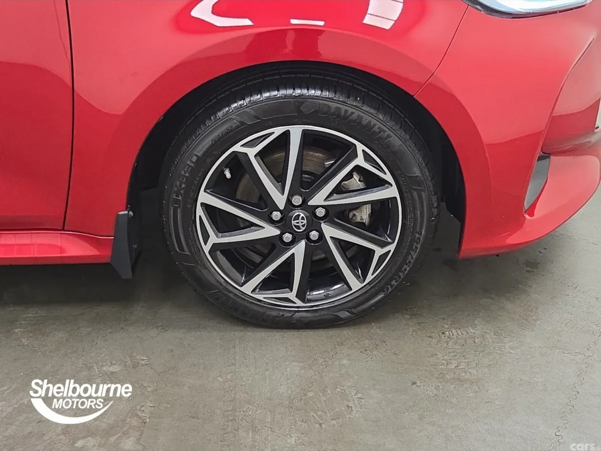 Toyota Yaris Hatchback, Petrol Hybrid, 2023, Red