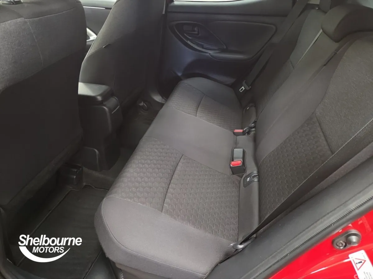 Toyota Yaris Hatchback, Petrol Hybrid, 2023, Red