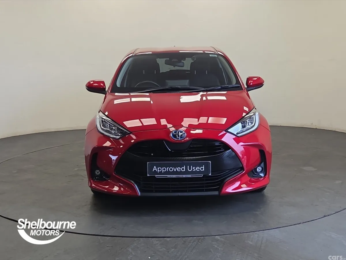 Toyota Yaris Hatchback, Petrol Hybrid, 2023, Red
