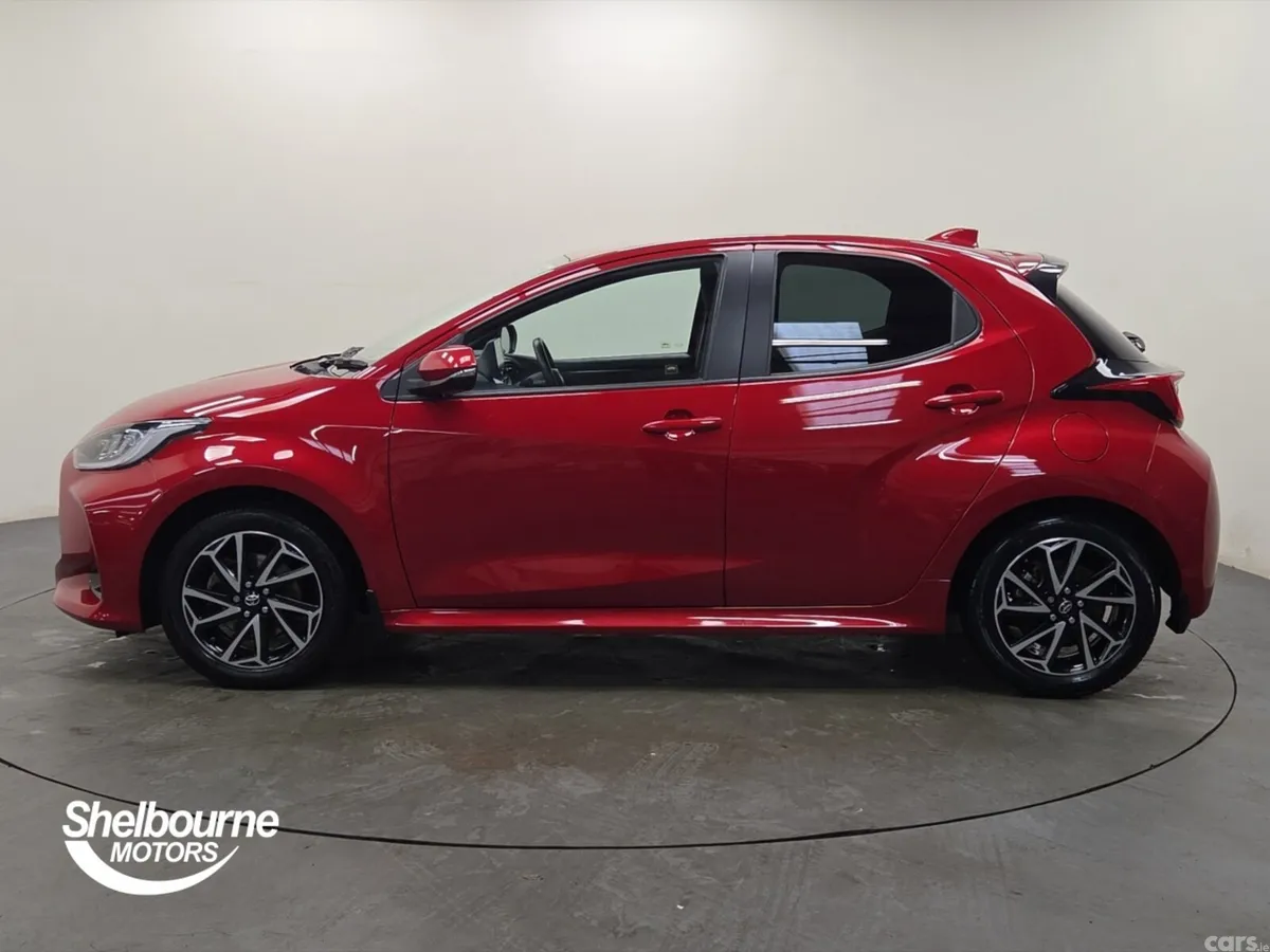 Toyota Yaris Hatchback, Petrol Hybrid, 2023, Red