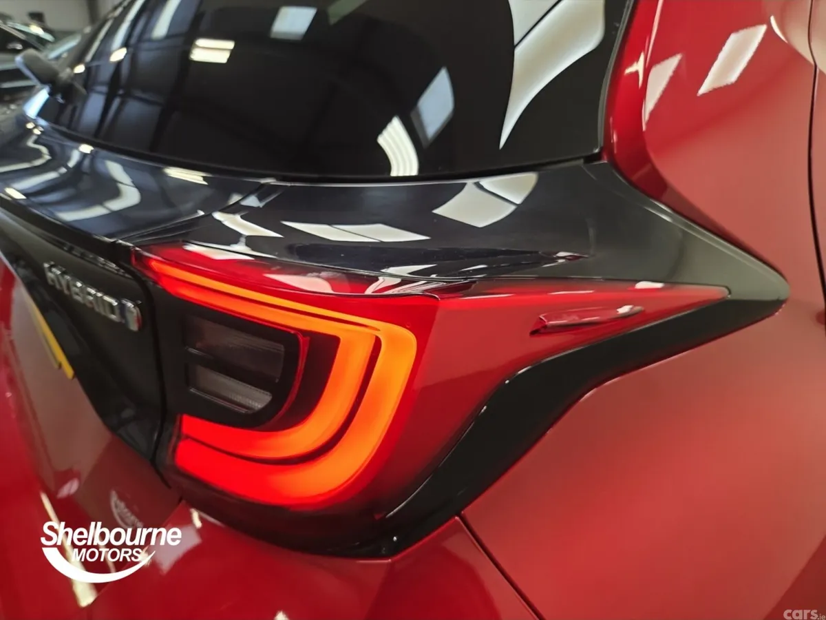 Toyota Yaris Hatchback, Petrol Hybrid, 2023, Red