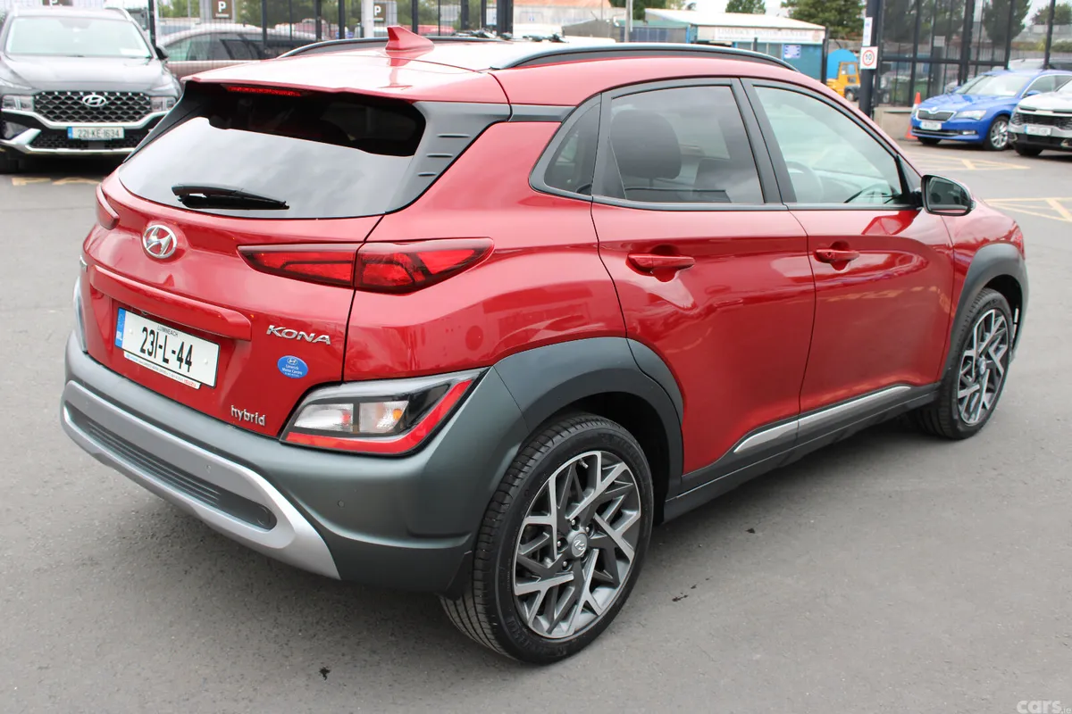 Hyundai KONA MPV, Petrol Hybrid, 2023, Red