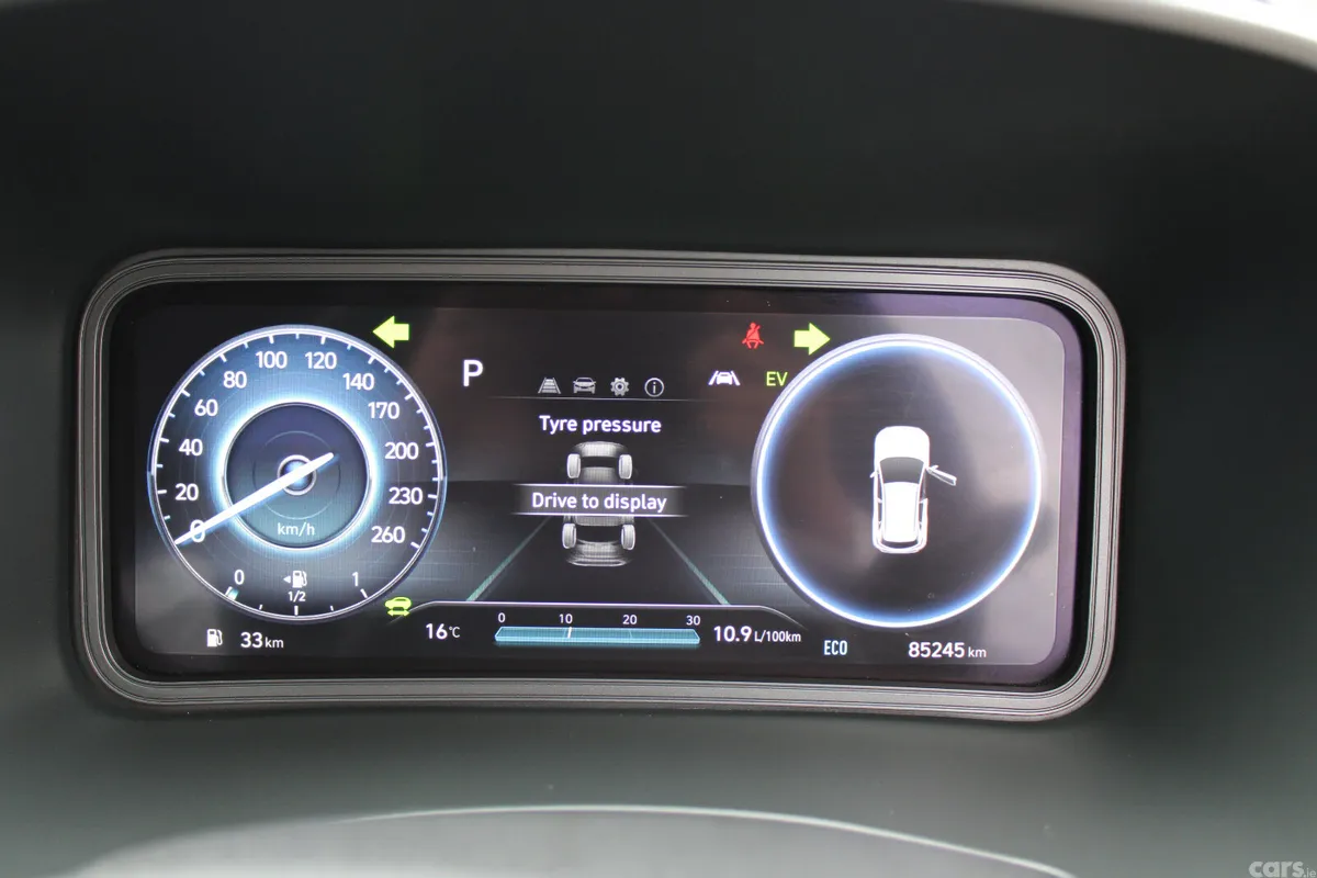 Hyundai KONA MPV, Petrol Hybrid, 2023, Red
