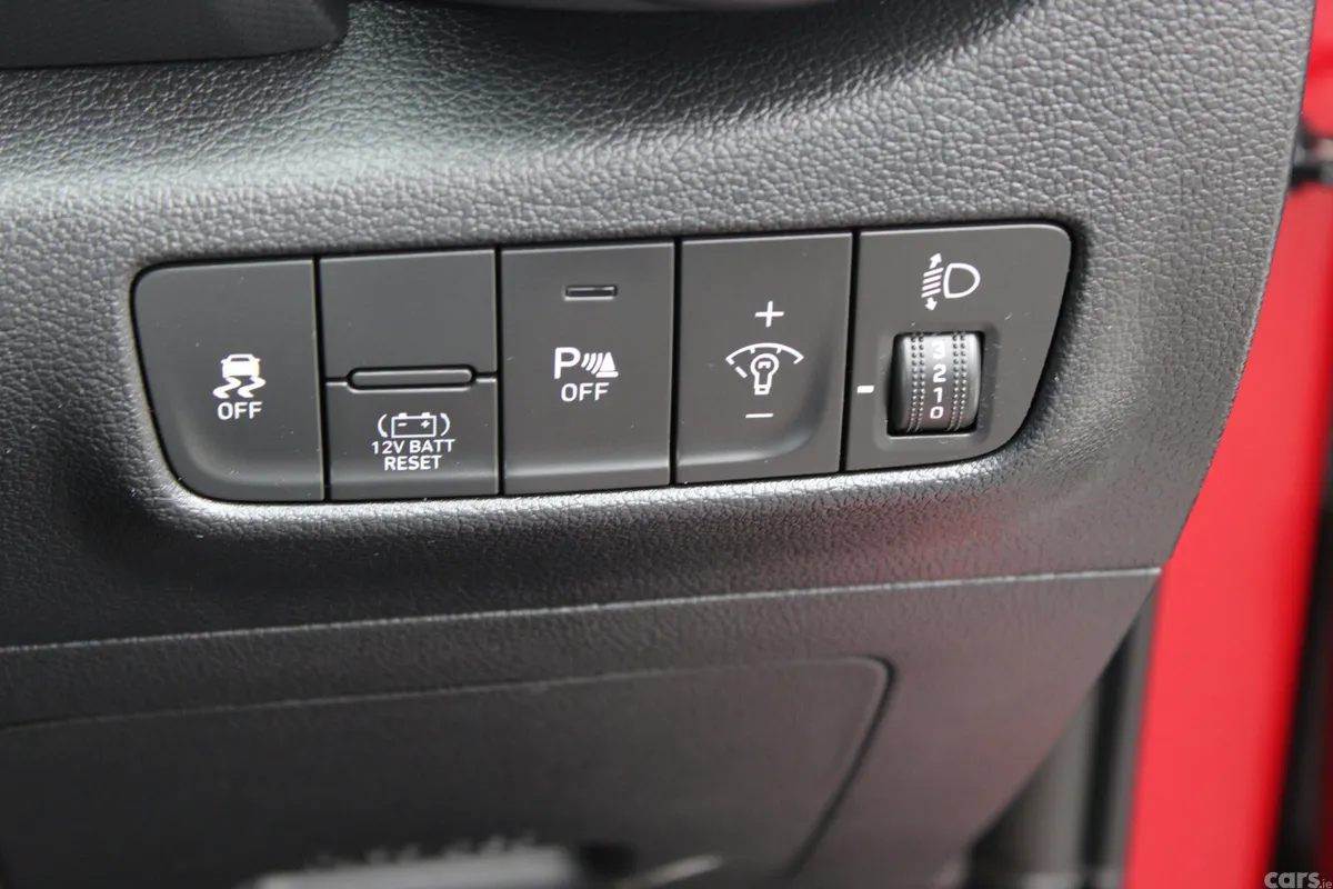 Hyundai KONA MPV, Petrol Hybrid, 2023, Red
