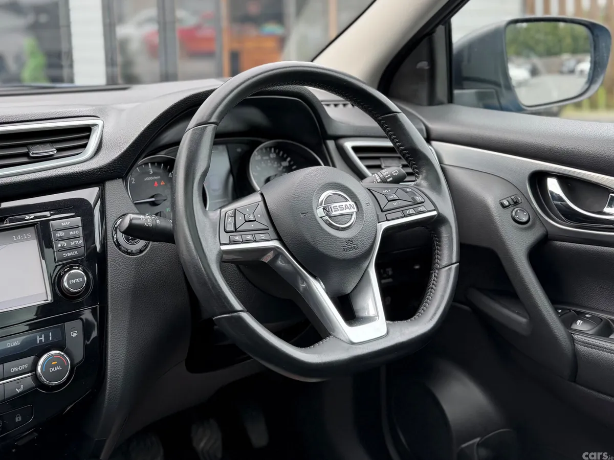 Nissan Qashqai Hatchback, Diesel, 2019, Blue