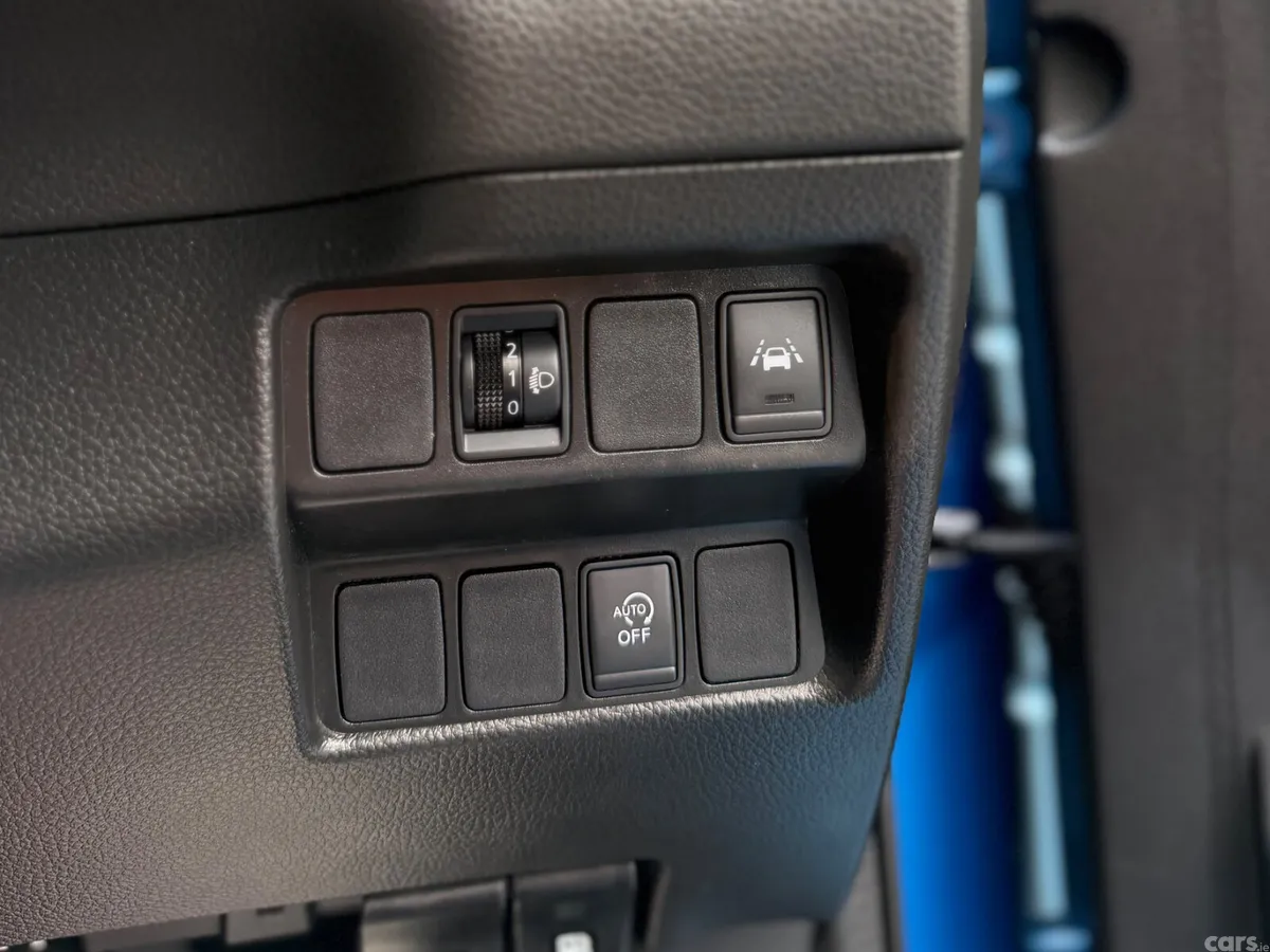 Nissan Qashqai Hatchback, Diesel, 2019, Blue