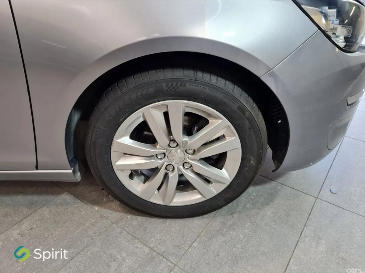 Peugeot 308 Hatchback, Petrol, 2017, Grey
