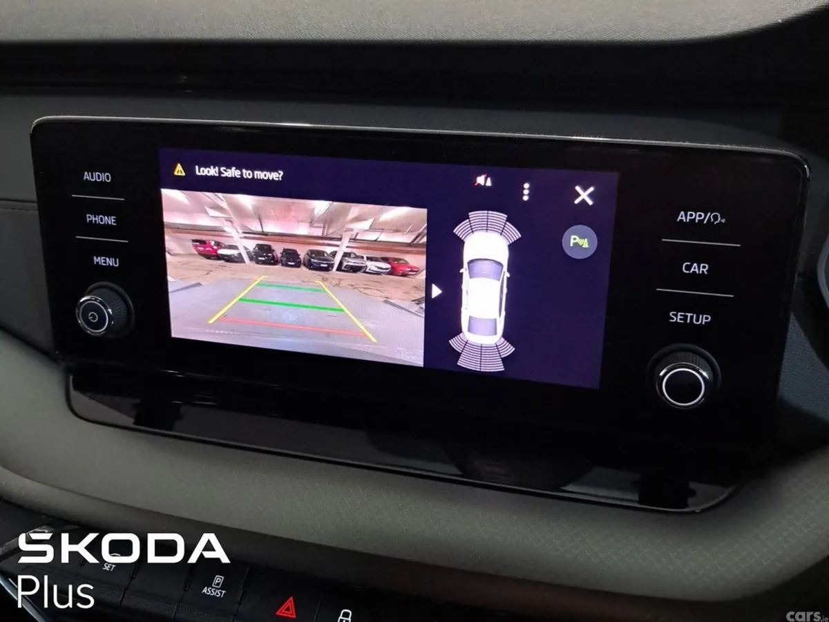 Skoda Octavia Saloon, Petrol, 2023, Grey