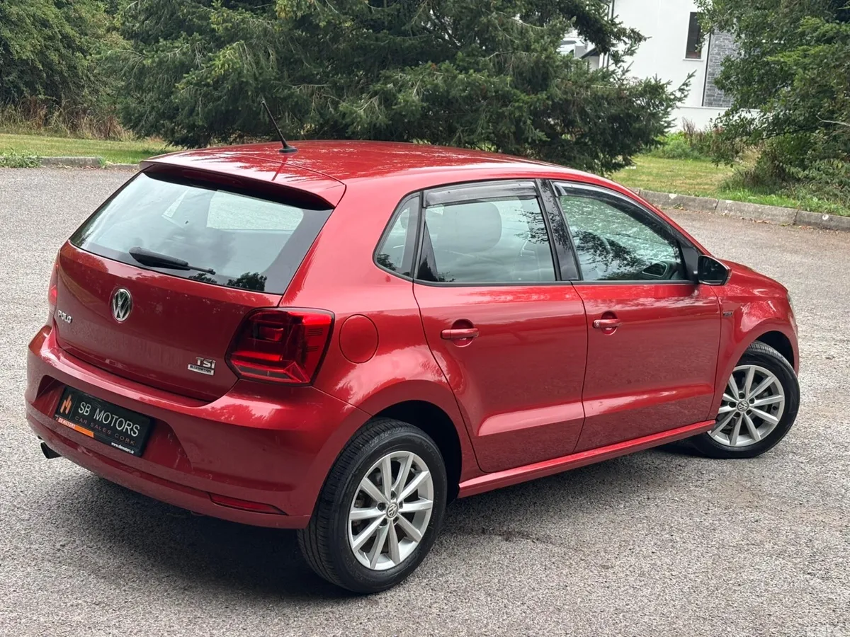 Volkswagen Polo Hatchback, Petrol, 2015, Red