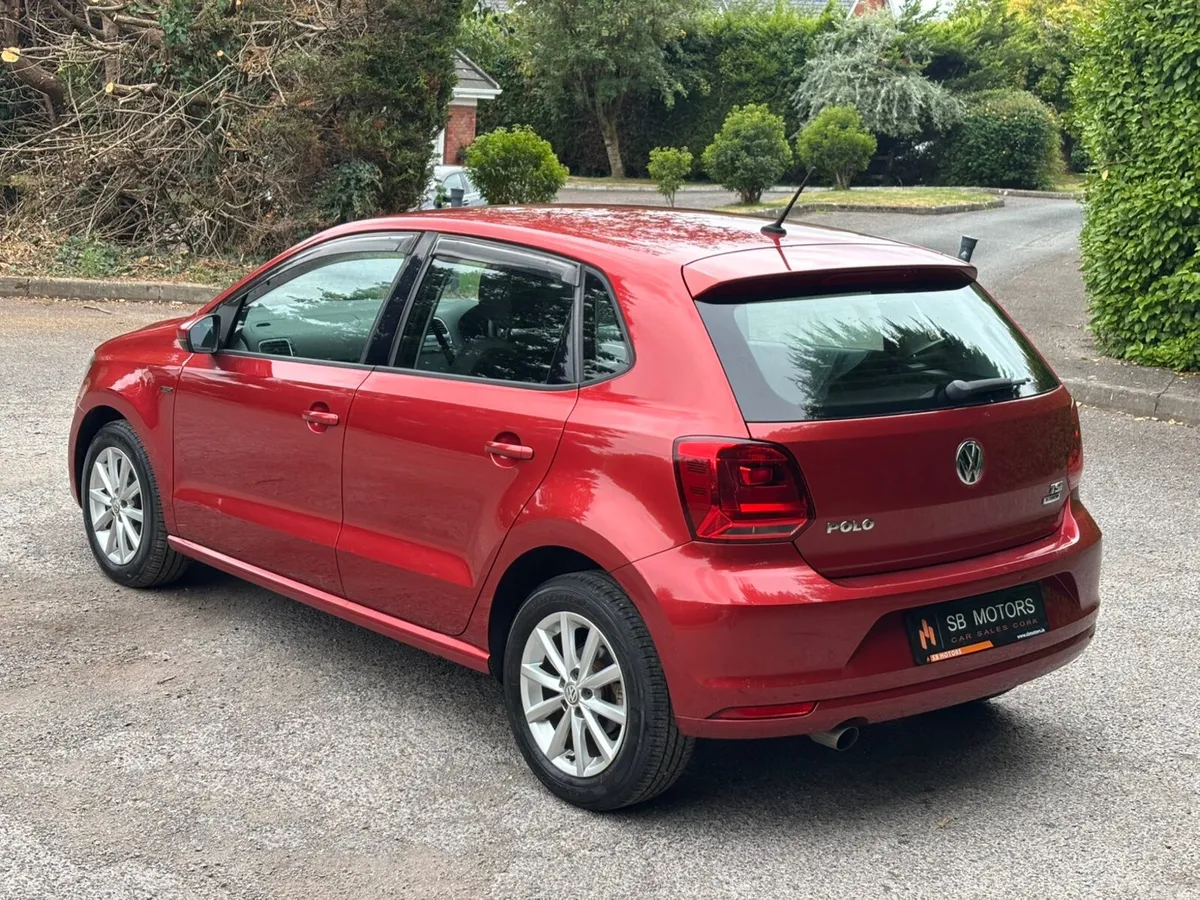 Volkswagen Polo Hatchback, Petrol, 2015, Red