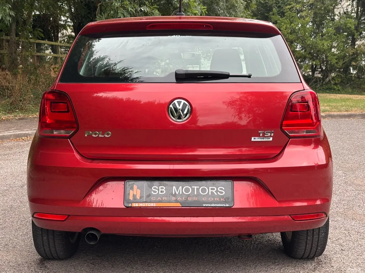 Volkswagen Polo Hatchback, Petrol, 2015, Red