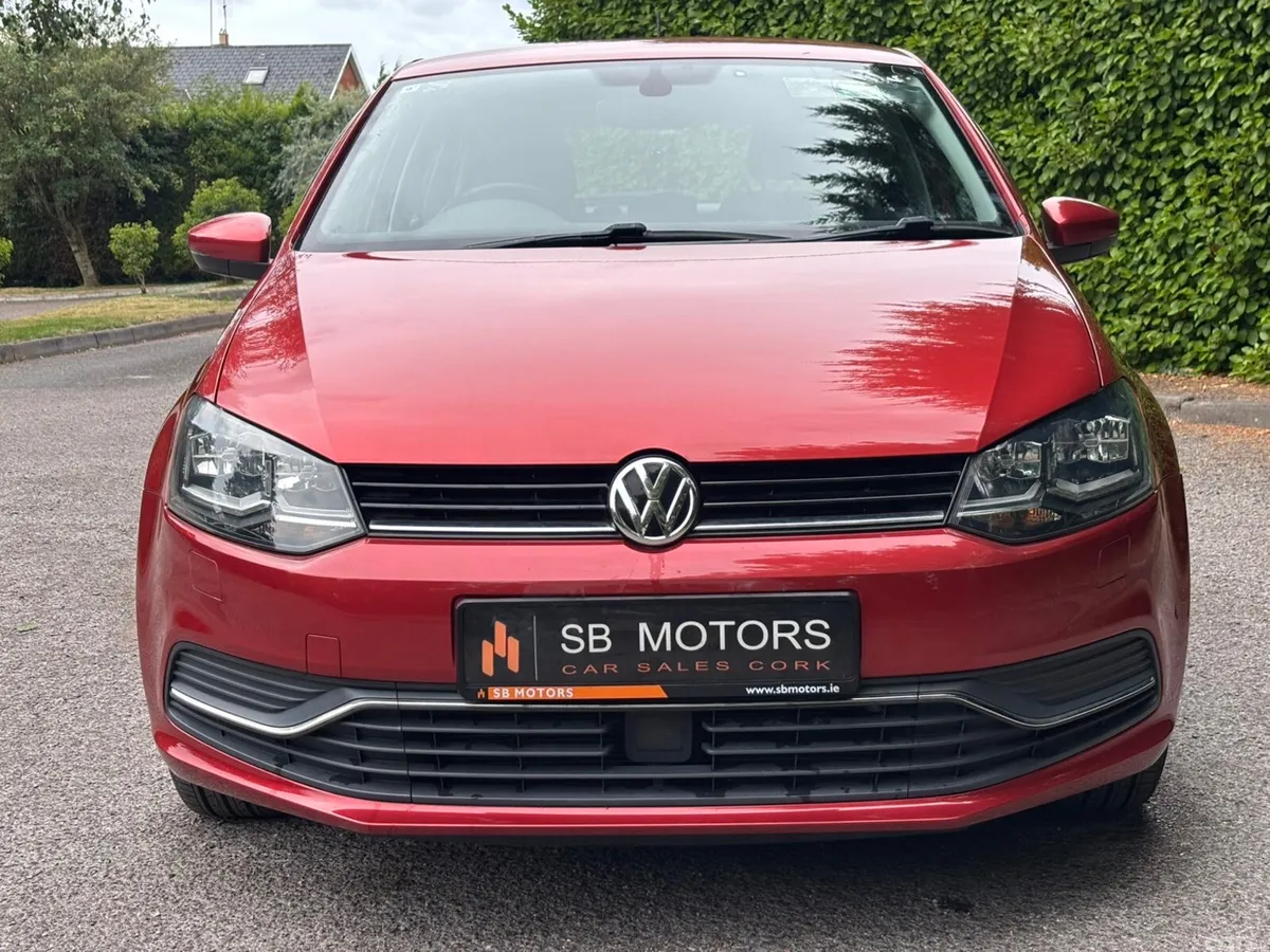 Volkswagen Polo Hatchback, Petrol, 2015, Red