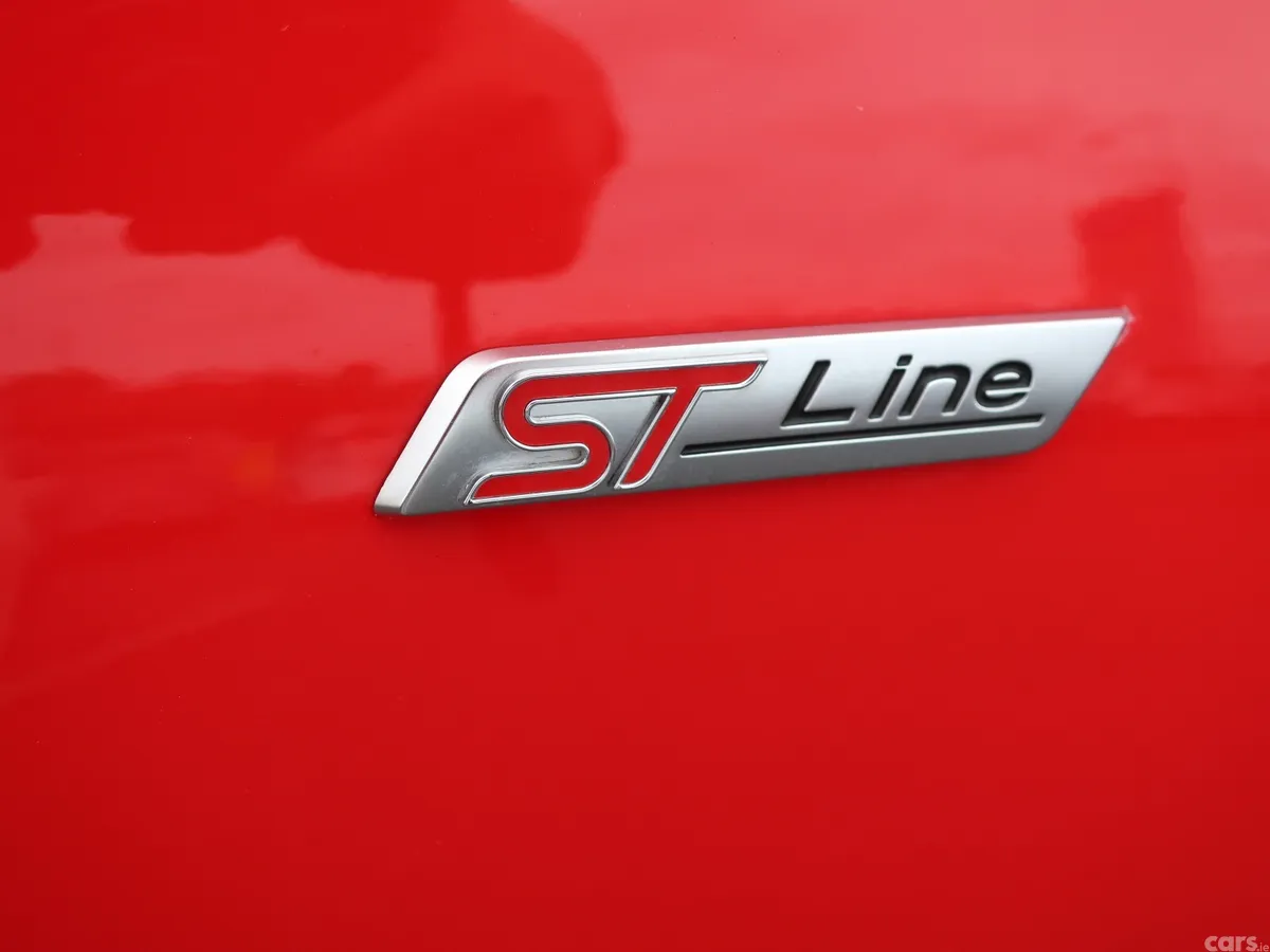 Ford Focus Hatchback, Petrol, 2025, Red