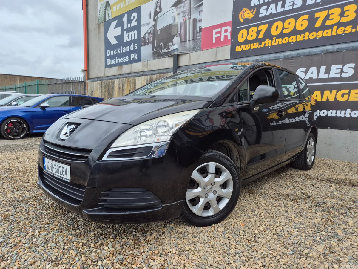 Peugeot 5008 MPV, Diesel, 2012, Black