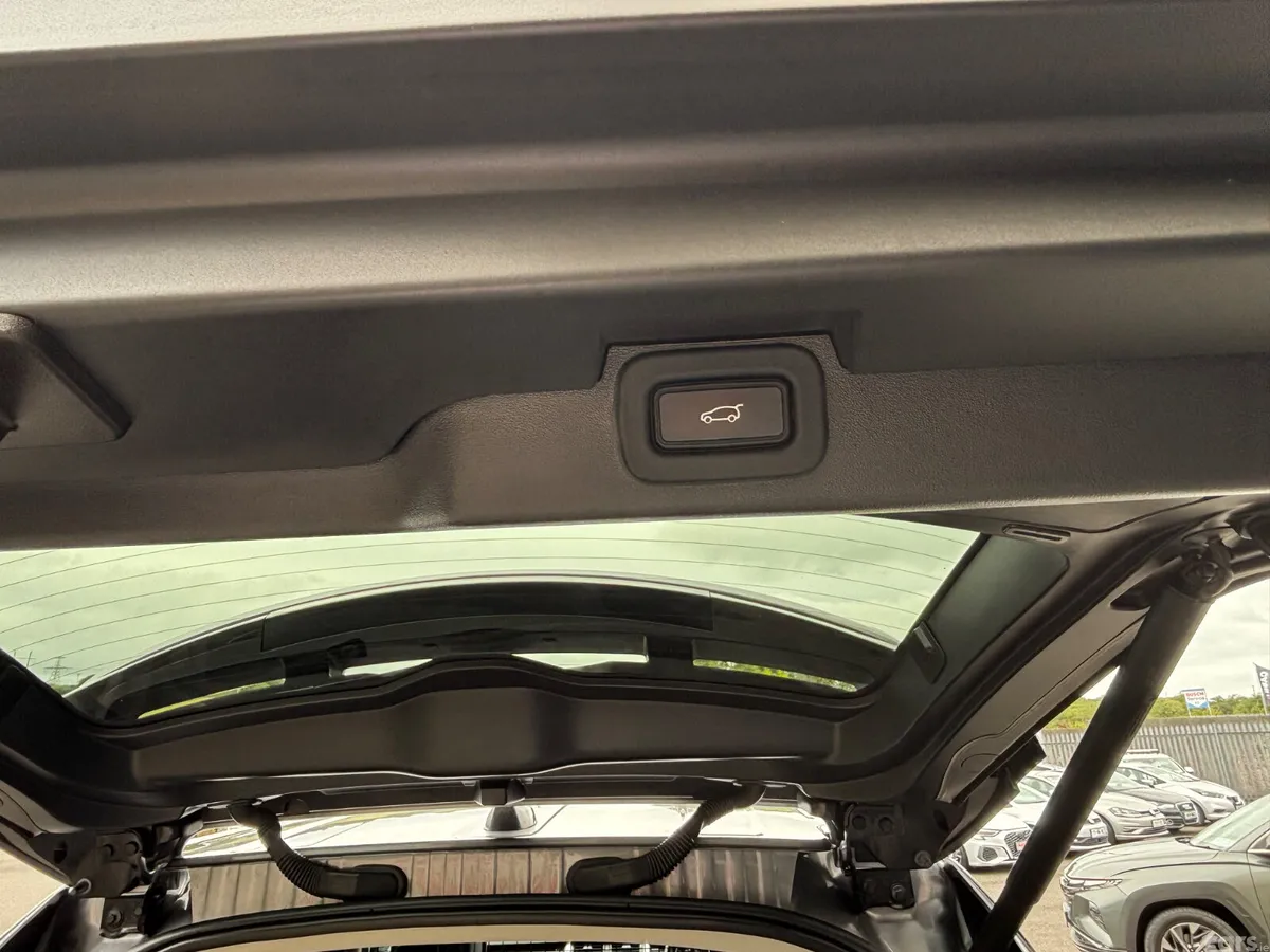 Land Rover Discovery Van, Diesel, 2022, Grey