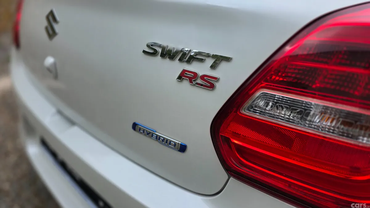 Suzuki Swift Hatchback, Petrol Hybrid, 2017, White