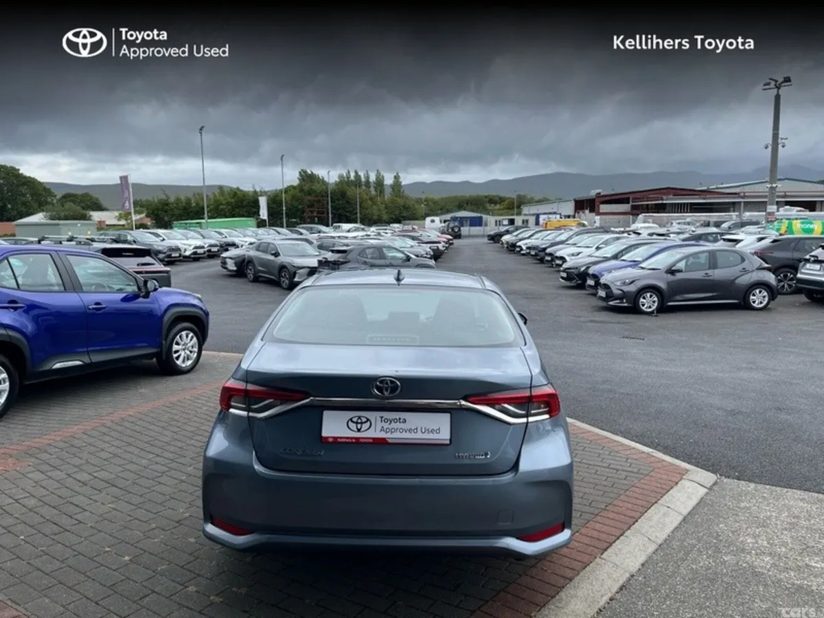 Toyota Corolla Saloon, Petrol Hybrid, 2021, Grey