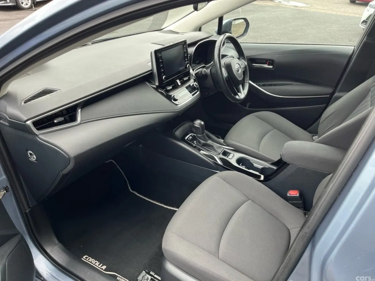 Toyota Corolla Saloon, Petrol Hybrid, 2021, Grey