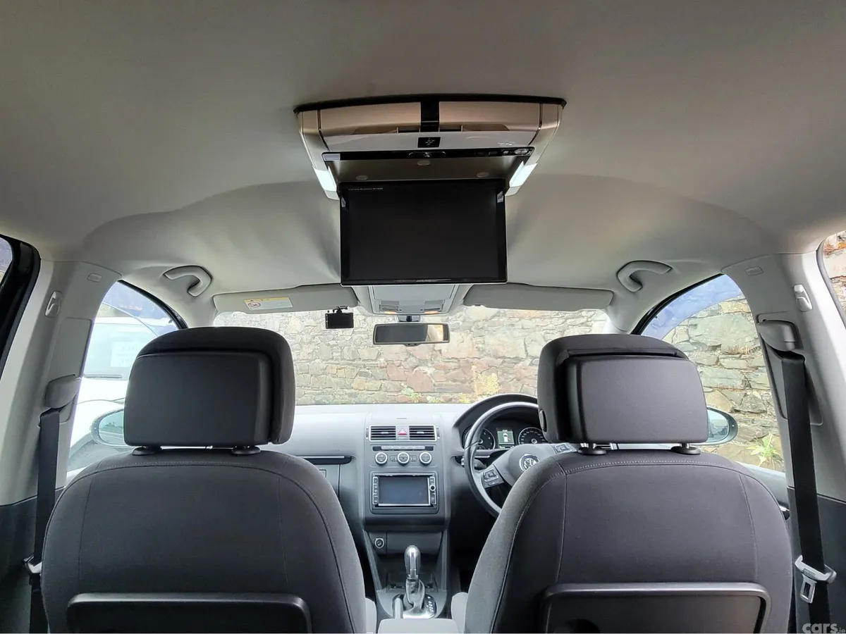 Volkswagen Touran MPV, Petrol, 2013, Black