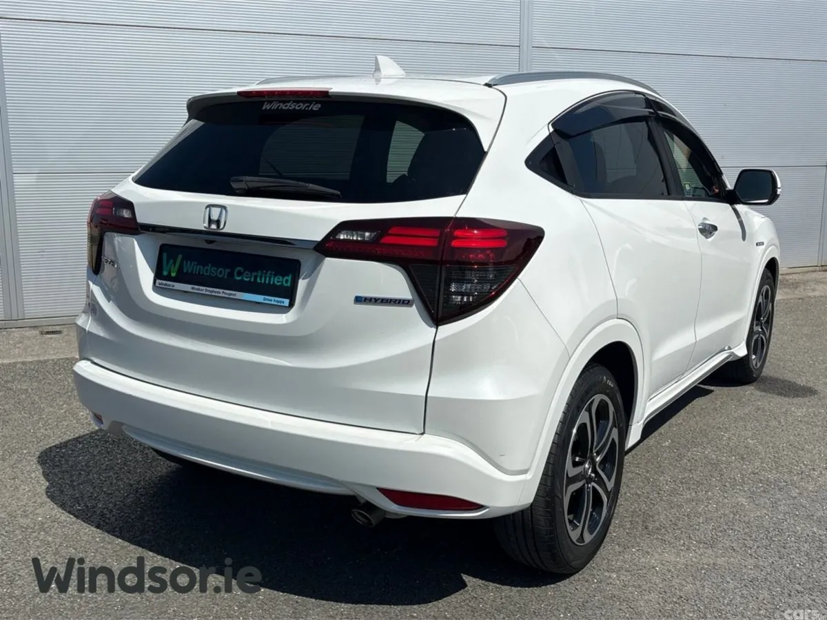 Honda Vezel Hatchback, Petrol Hybrid, 2019, White