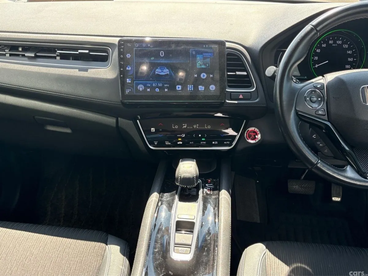 Honda Vezel Hatchback, Petrol Hybrid, 2019, White