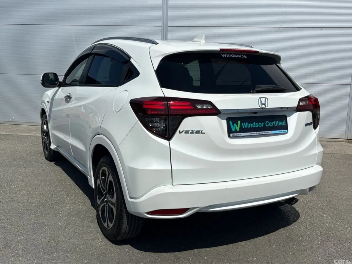 Honda Vezel Hatchback, Petrol Hybrid, 2019, White