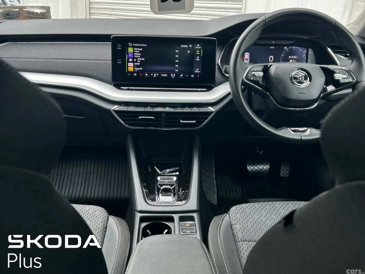 Skoda Octavia Saloon, Diesel, 2024, Silver