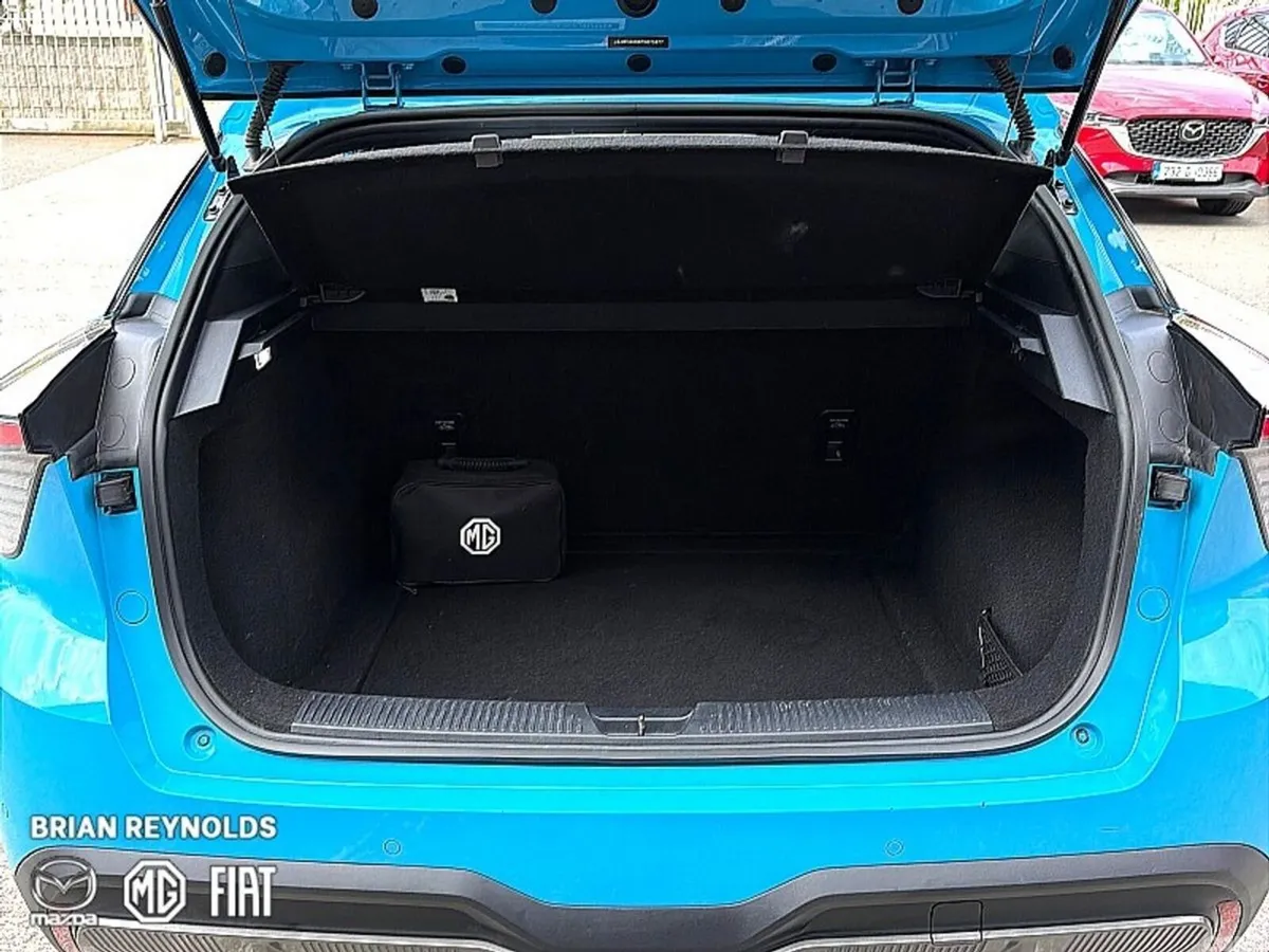 MG MG4 Hatchback, Electric, 2023, Blue