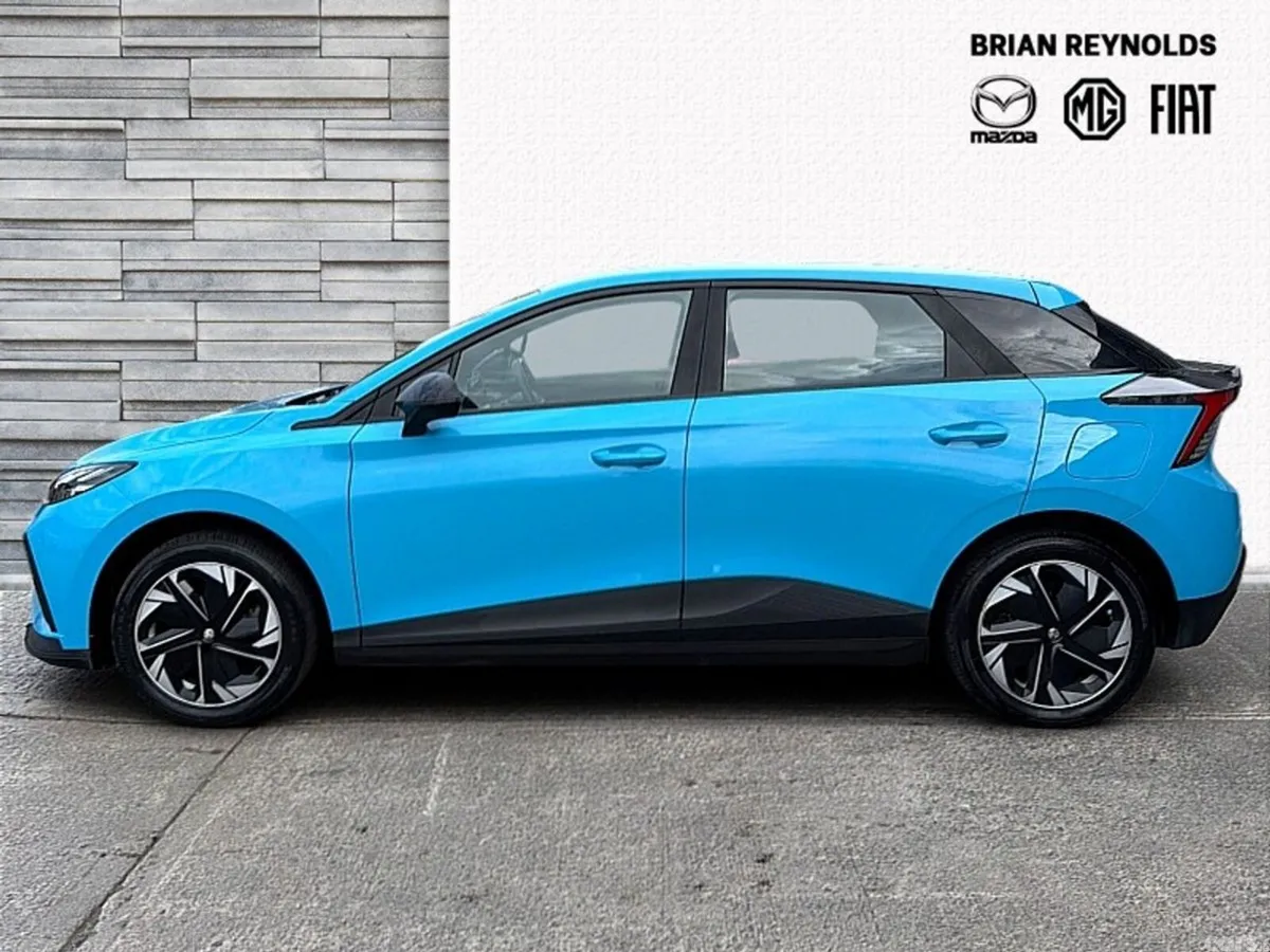 MG MG4 Hatchback, Electric, 2023, Blue