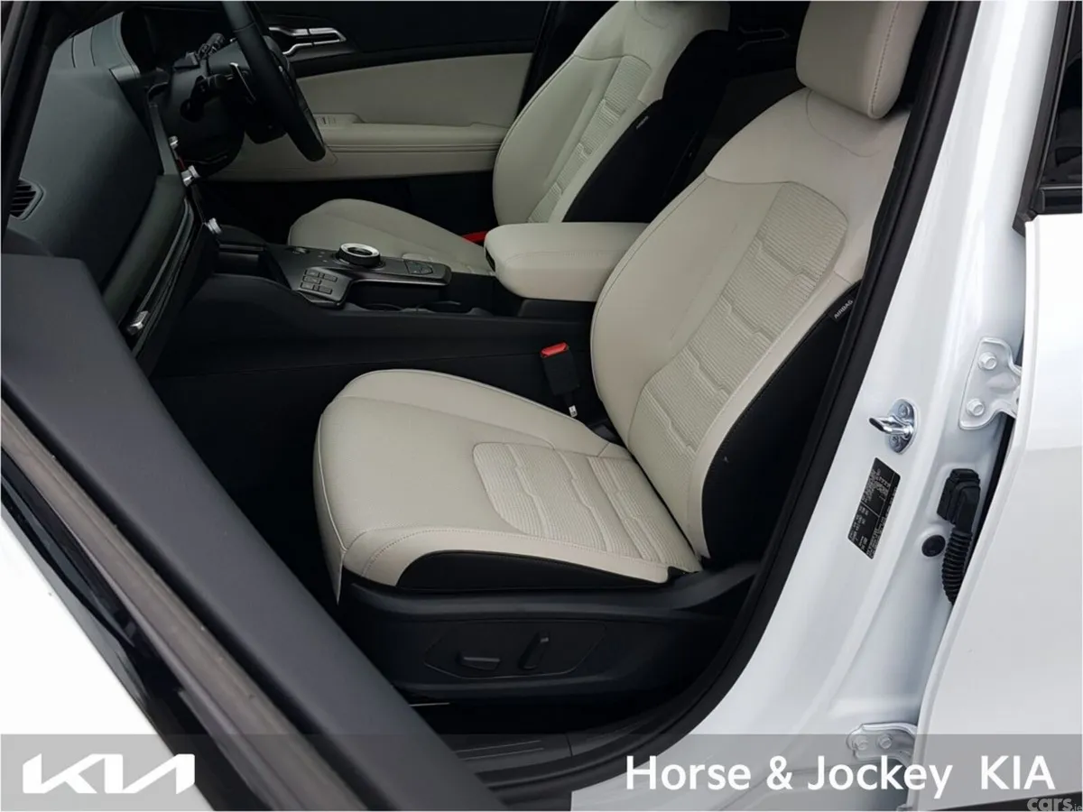Kia Sportage SUV, Petrol Hybrid, 2026, White