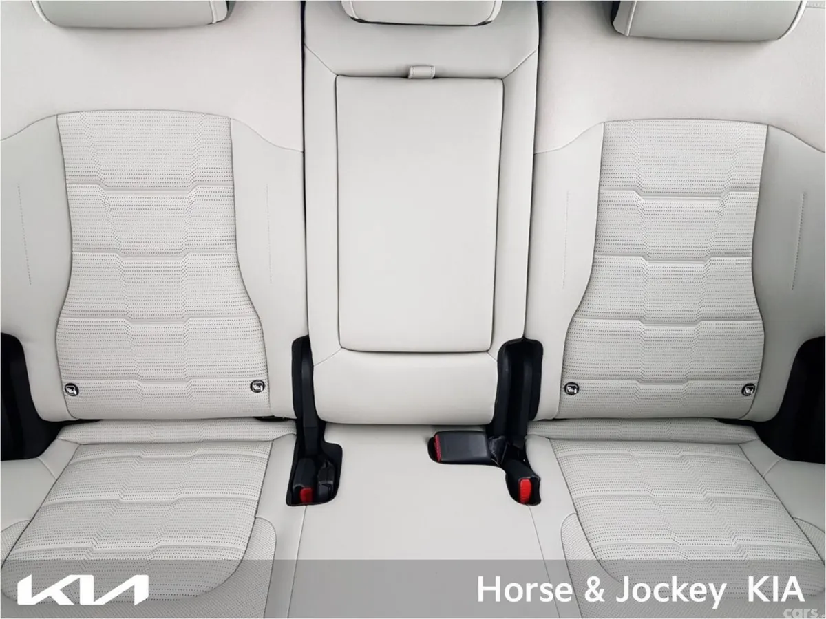 Kia Sportage SUV, Petrol Hybrid, 2026, White