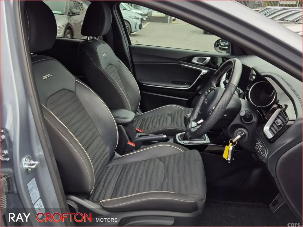 Kia Ceed Hatchback, Petrol, 2024, Grey