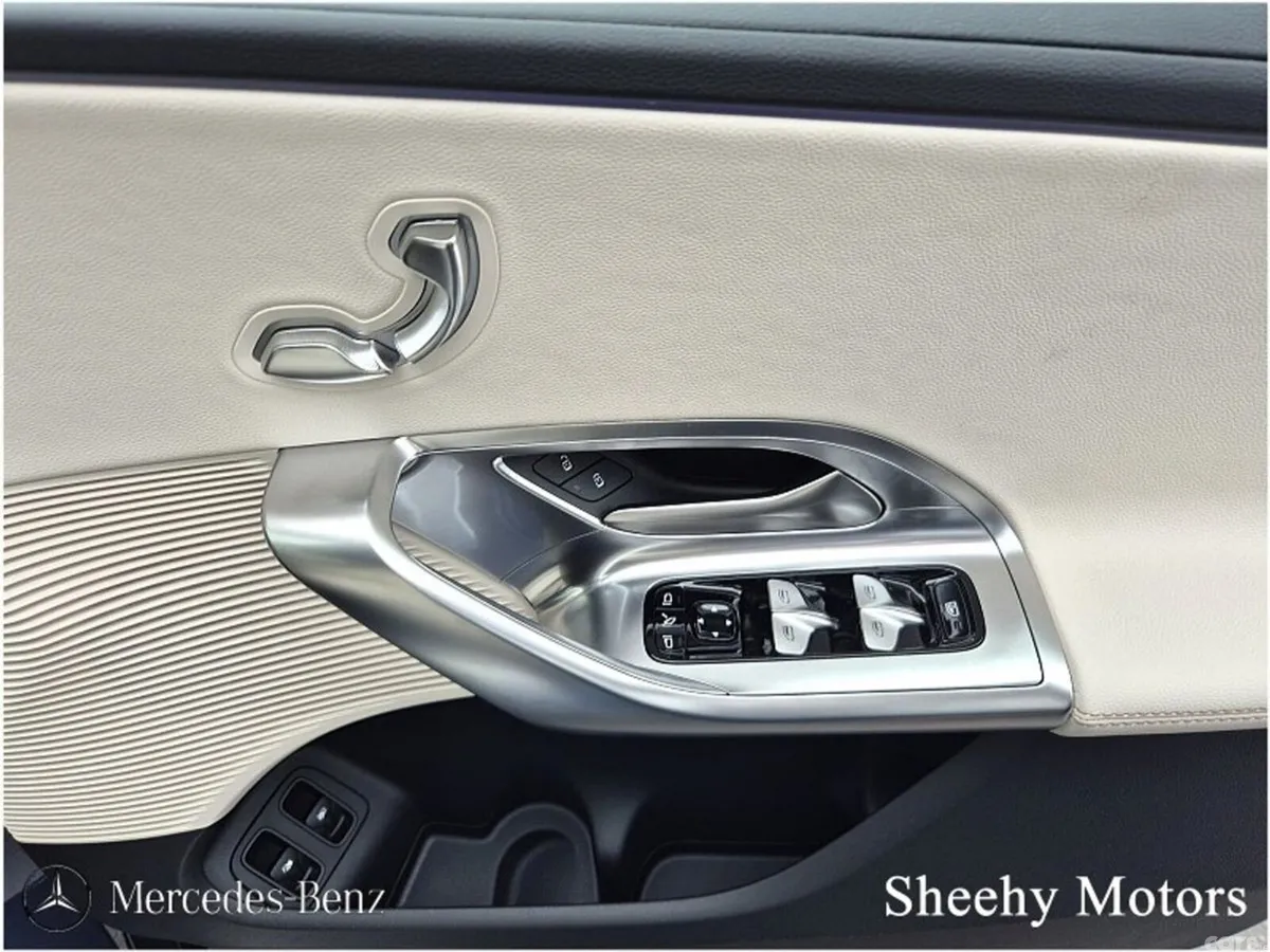 Mercedes-Benz GLC SUV, Electric, 2027, Blue