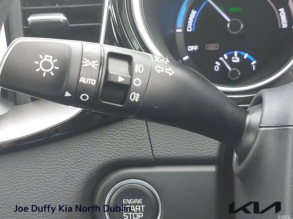 Kia XCeed Hatchback, Petrol Plug-in Hybrid, 2024, White