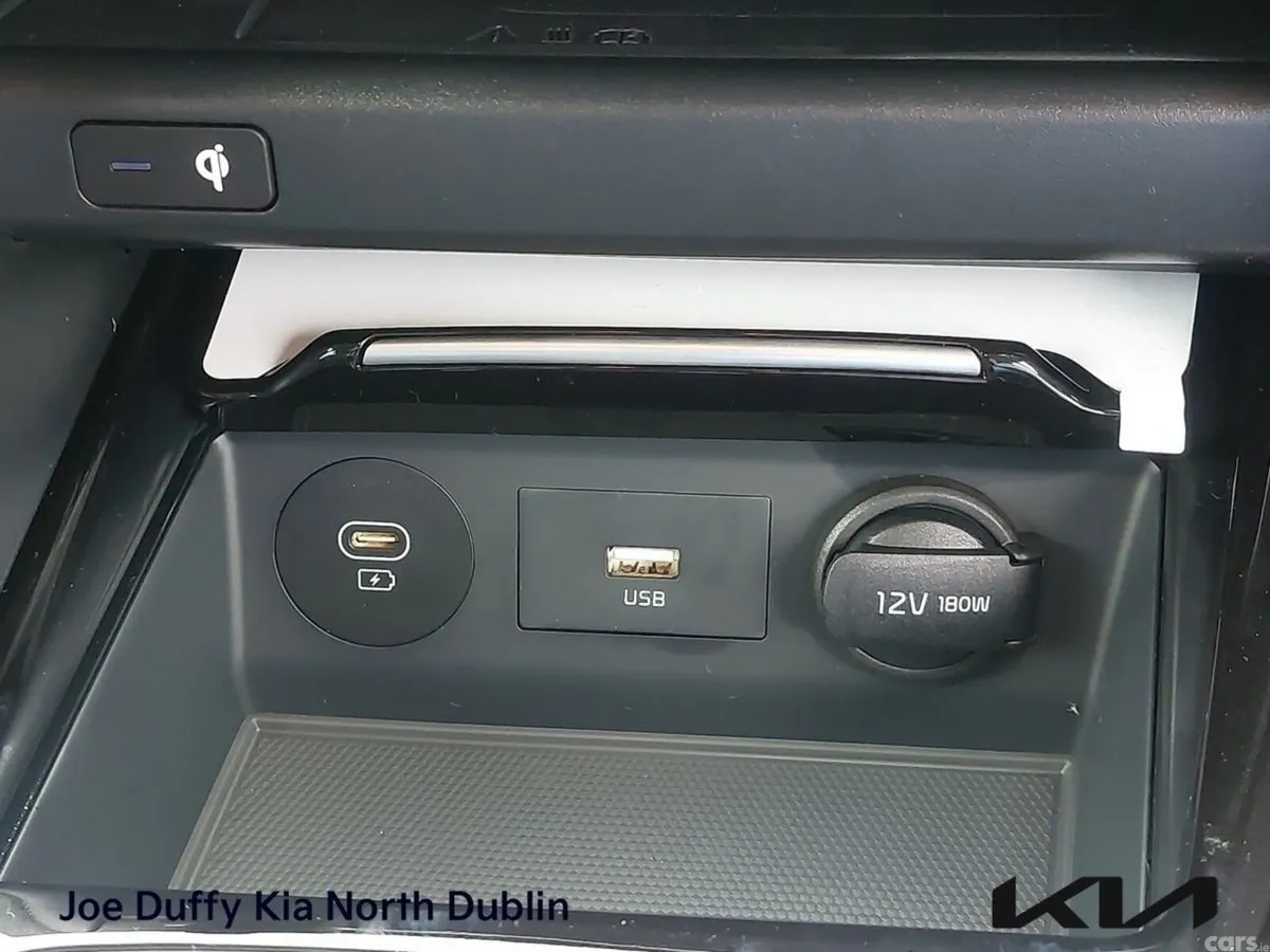 Kia XCeed Hatchback, Petrol Plug-in Hybrid, 2024, White