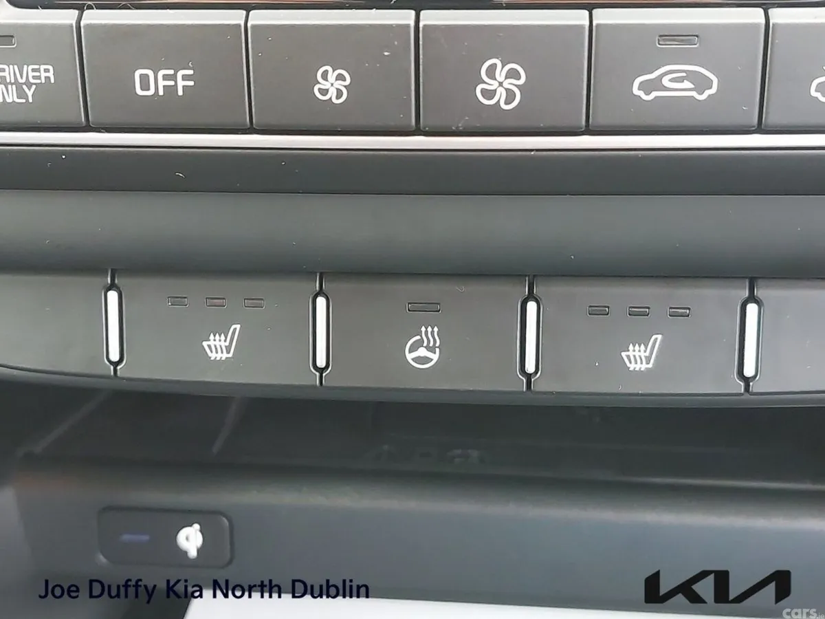 Kia XCeed Hatchback, Petrol Plug-in Hybrid, 2024, White