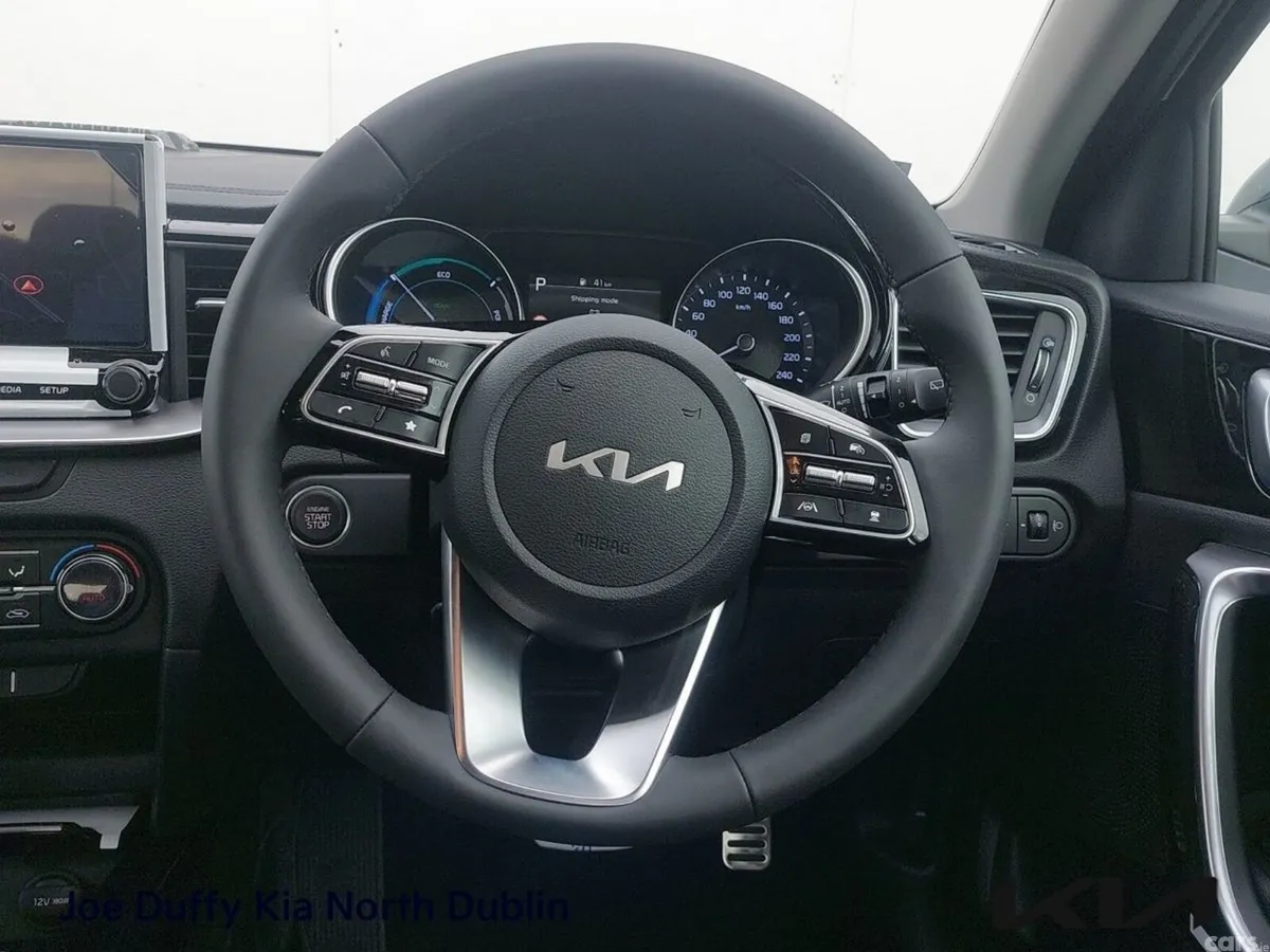 Kia XCeed Hatchback, Petrol Plug-in Hybrid, 2024, White